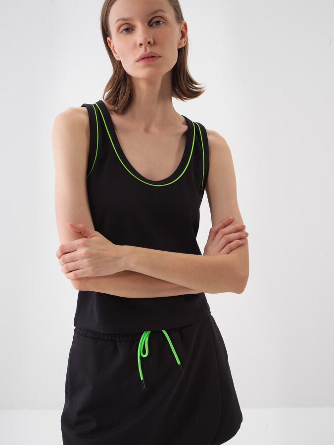 Black Regular Fit Cotton Undershirt