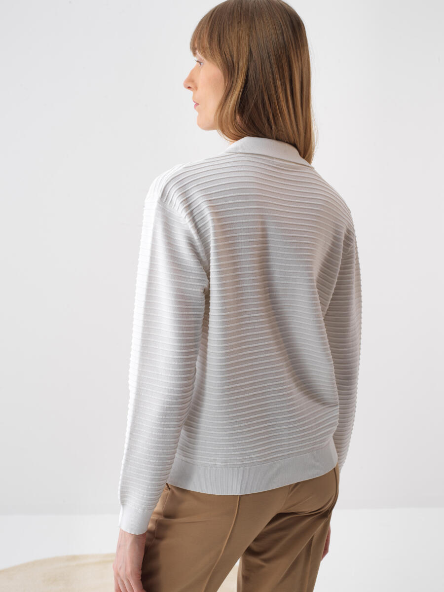 White Oversize Cardigan - 4