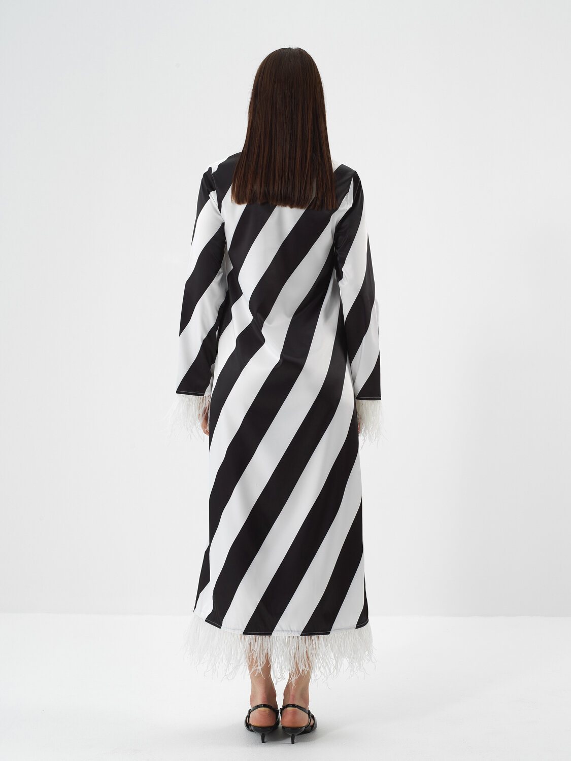 Black Form-Proof Regular Fit Dress - Xint