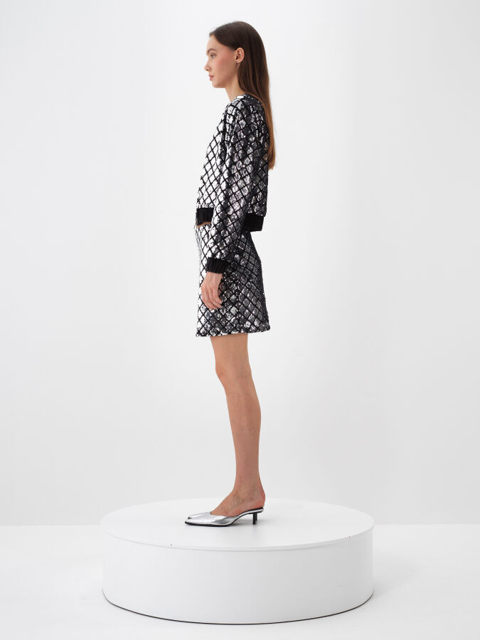 Shiny Patterned Coat - Xint