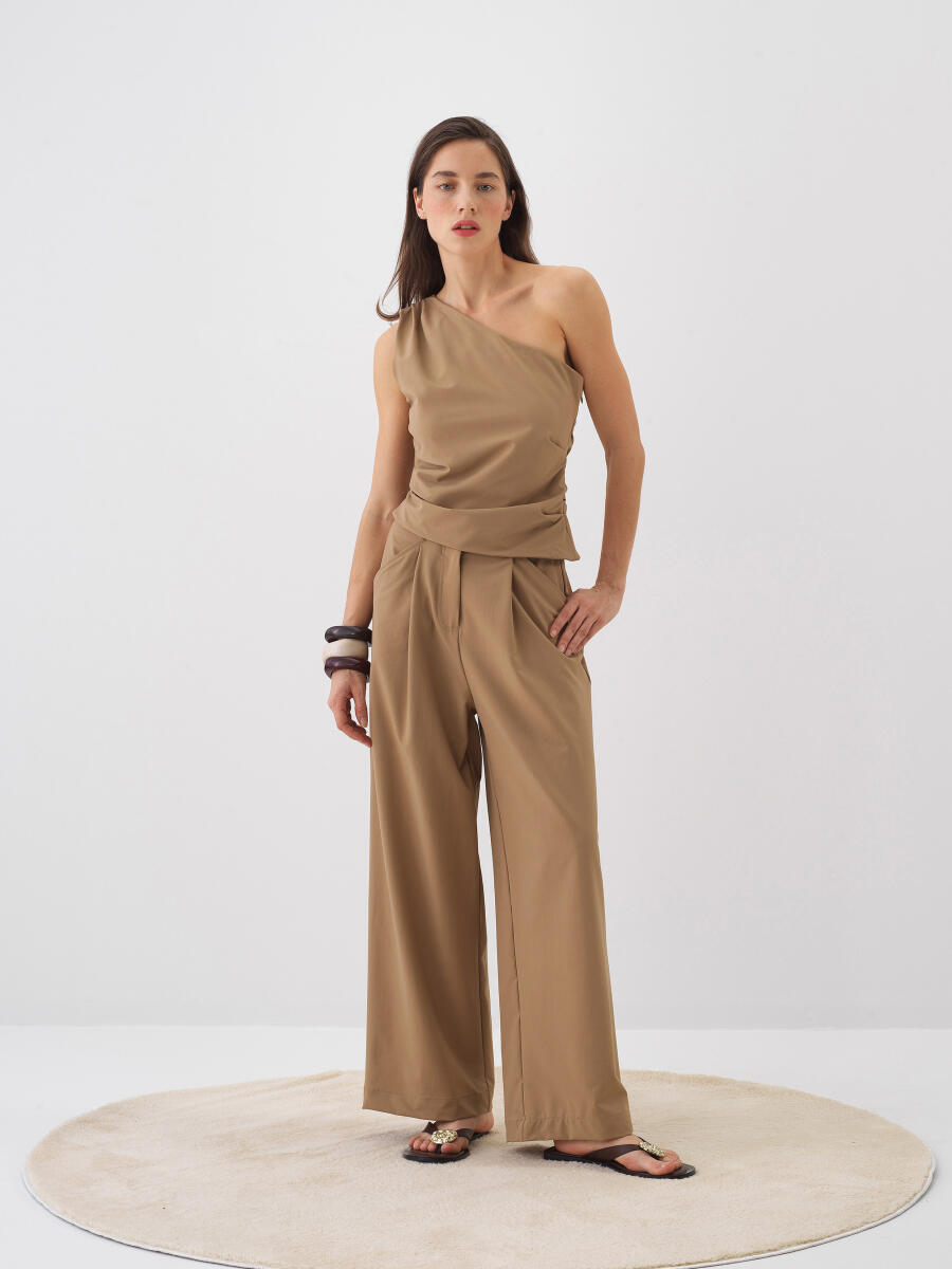 Camel Oversize Trousers - 5