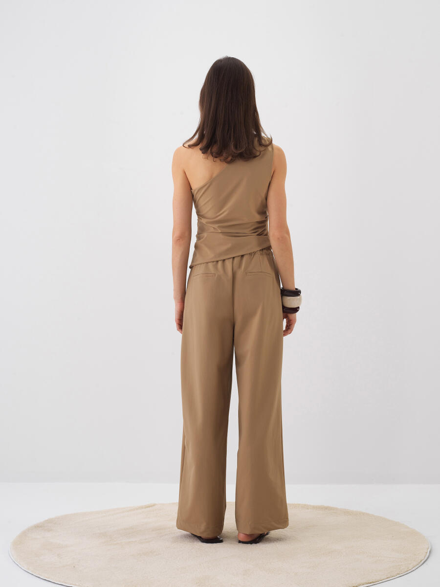 Camel Oversize Trousers - 4