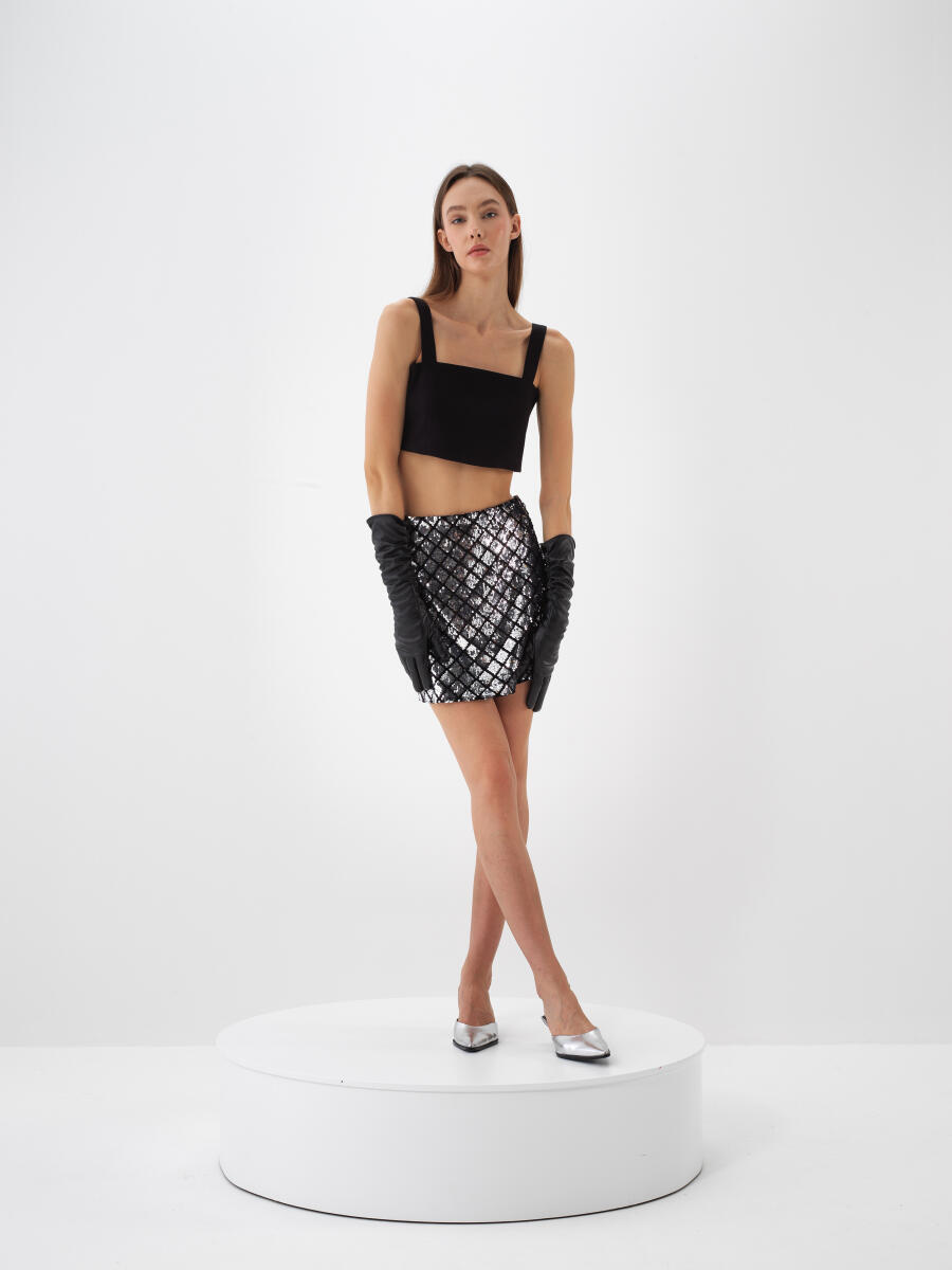 Shiny Patterned Skirt - 4