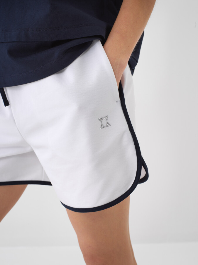 White Regular Fit Cotton Shorts - 2
