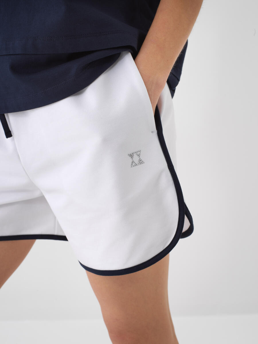 White Regular Fit Cotton Shorts - 2