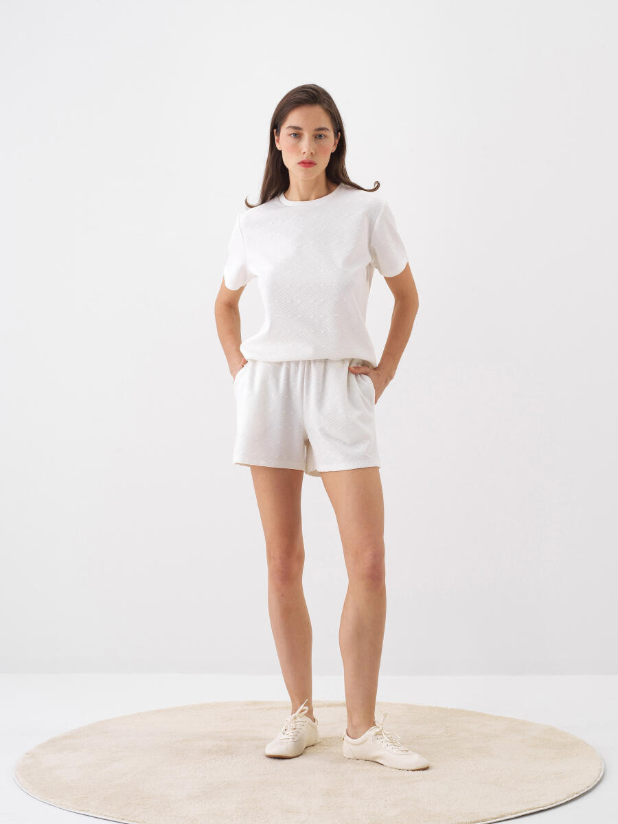 White Regular Fit Shorts - 5