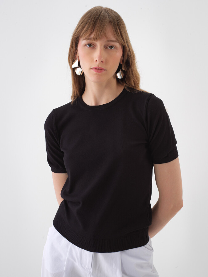 Black Regular Fit Sweater