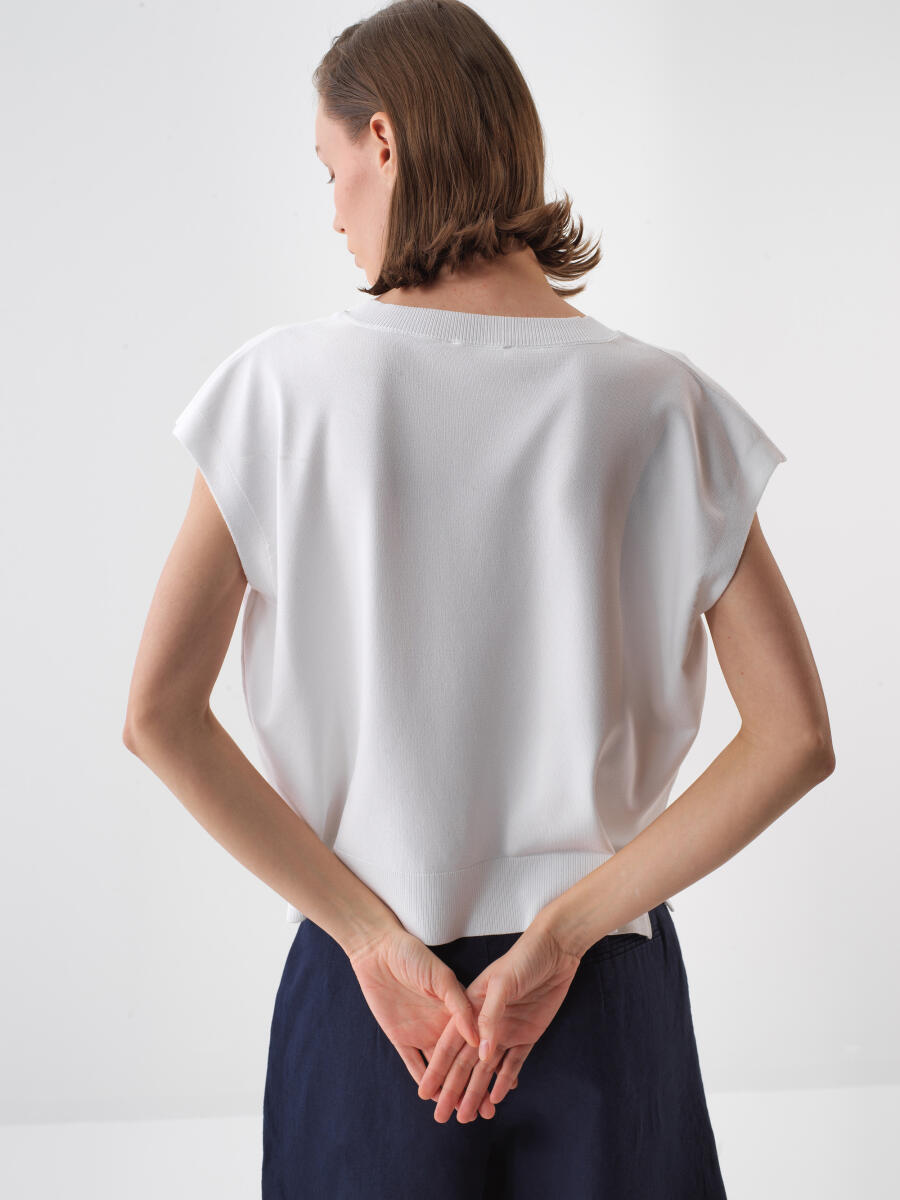 White Oversize Sweater - 4