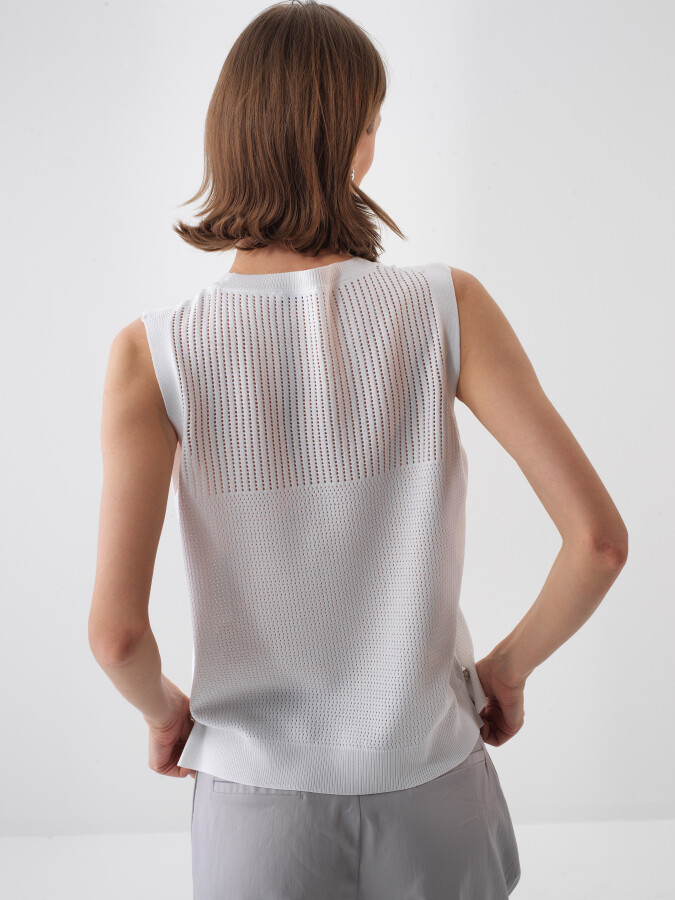 White Regular Fit Sweater - 3