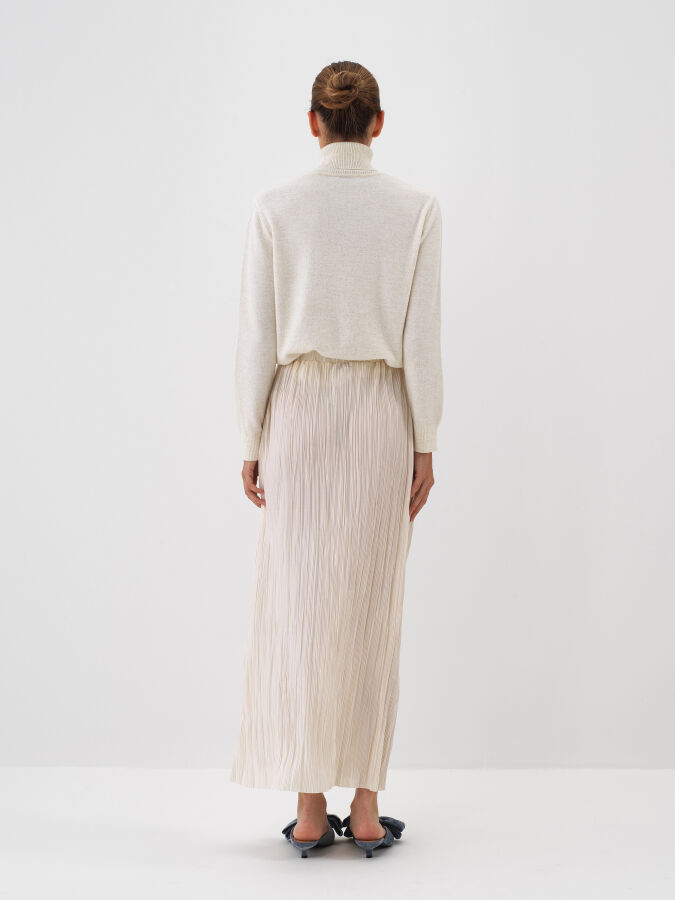 Wool Basic Turtleneck Sweater - Xint