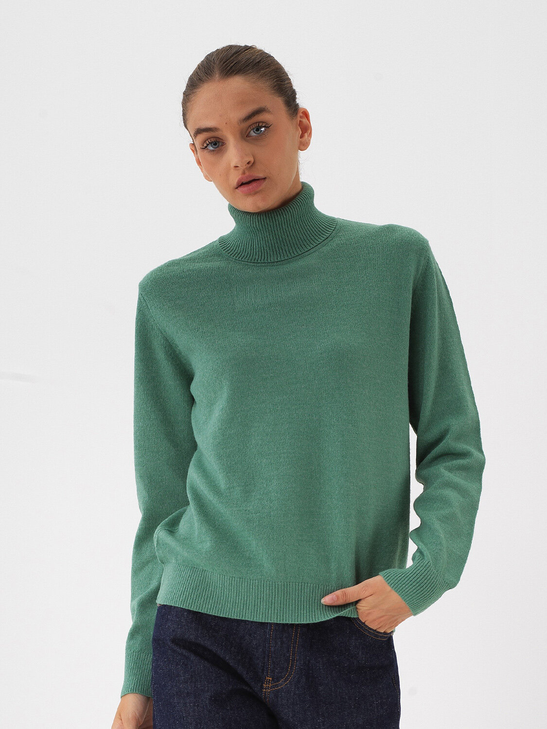 Wool Basic Turtleneck Sweater - Xint