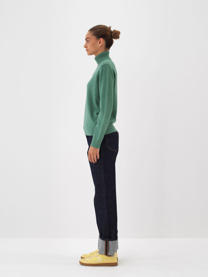 Wool Basic Turtleneck Sweater - Xint