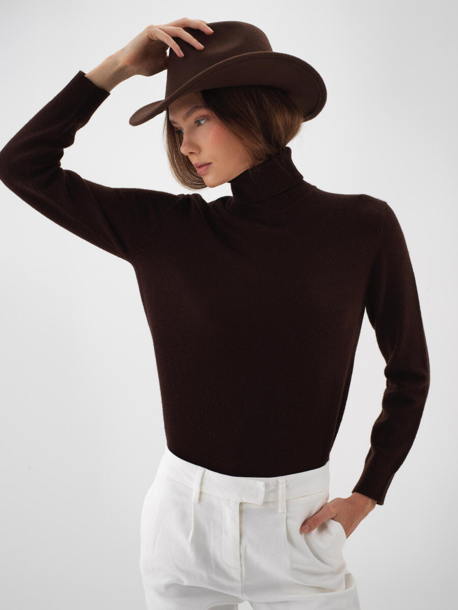 Wool Basic Turtleneck Sweater - 1