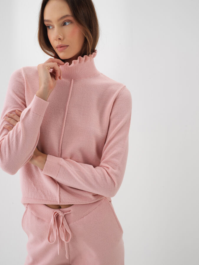 Wool Plain Turtleneck Sweater - Xint