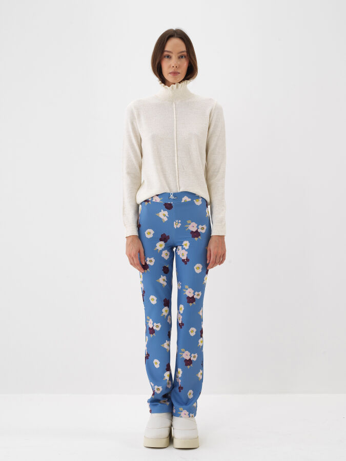 Wool Plain Turtleneck Sweater - Xint