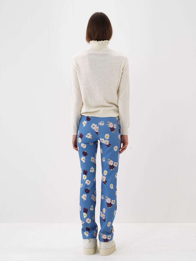 Wool Plain Turtleneck Sweater - Xint