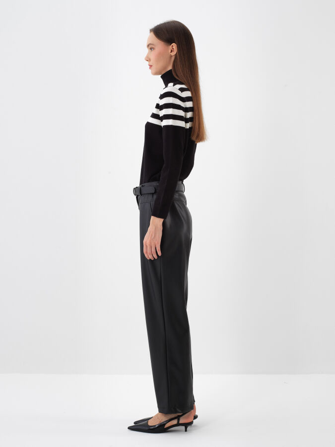 Wool Striped Turtleneck Sweater - Xint