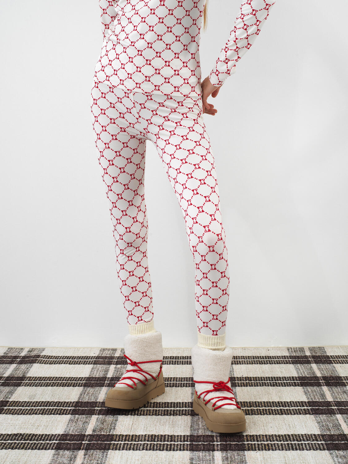 Ecru Flexible Textured Slim Fit Tights